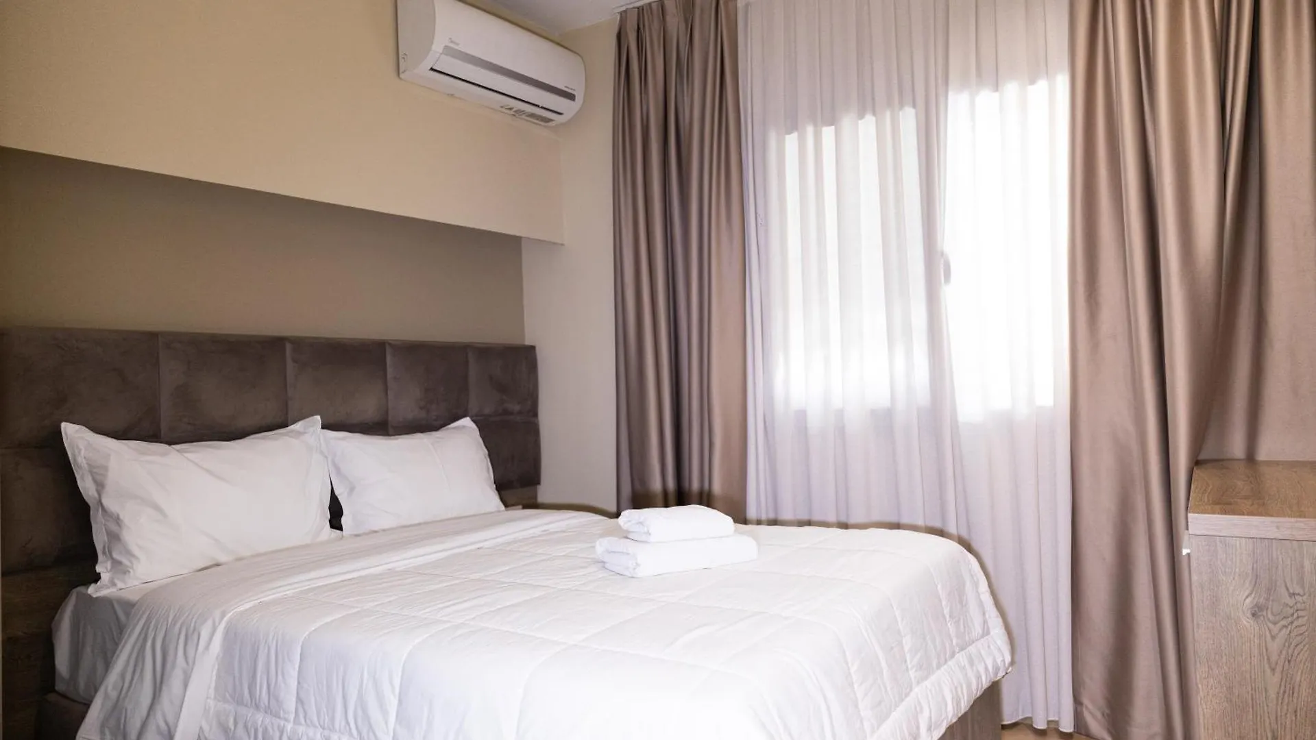 4R Colombo Hotel Tirana