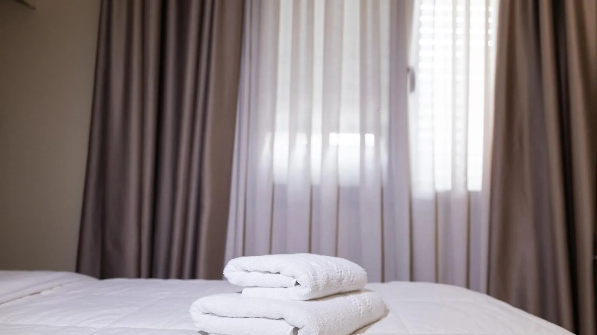 4R Colombo Hotel Tirana