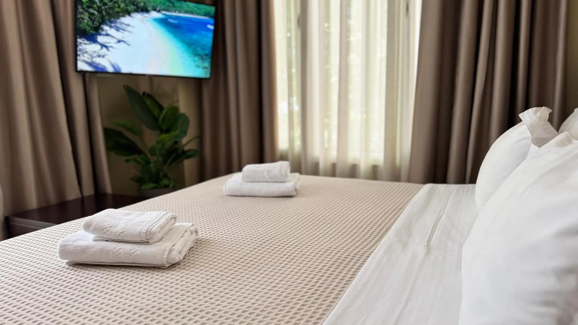 4R Colombo Hotel Tirana