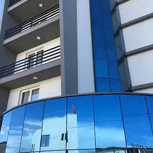 Hotel Ascua, Vaqarr